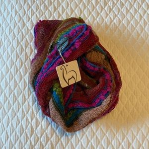 NWT alpaca infinity scarf